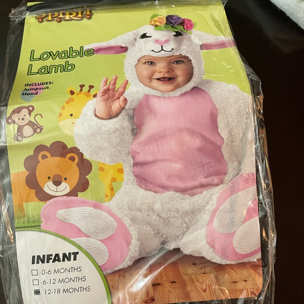 Lovable lamb costume